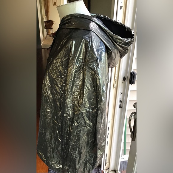 Reebok x Victoria Beckham Pewter Foil Jacket Metallic Windbreaker RBK VB Sz M - Picture 6 of 10